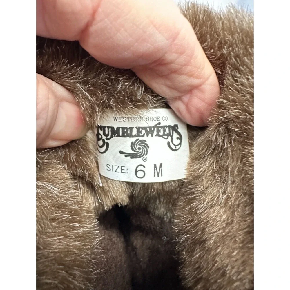Tumbleweeds Boots SZ 6M  Beige Zipped up Womens fur-like‎ inside